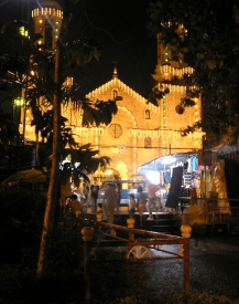 Christmas traditions in the Philippines - Brightly Lit Churches