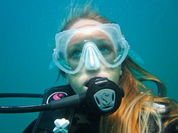 Get paid to travel the world - underwater (1)