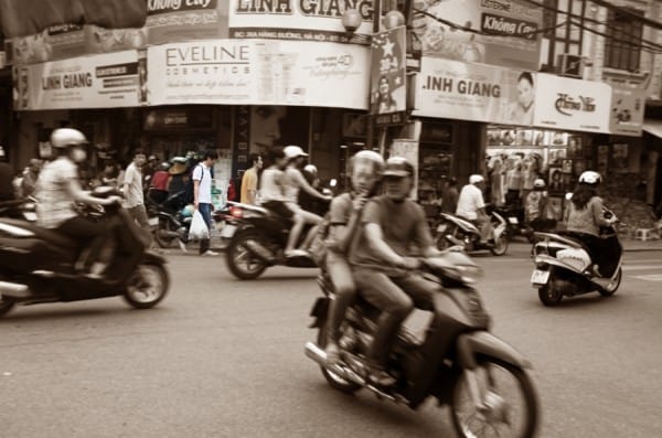 Mopeds in Hanoi, Vietnam - travel tips for Vietnam