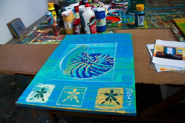 Blue shell print Artist Studio Elisa Lejuez in Caribbean