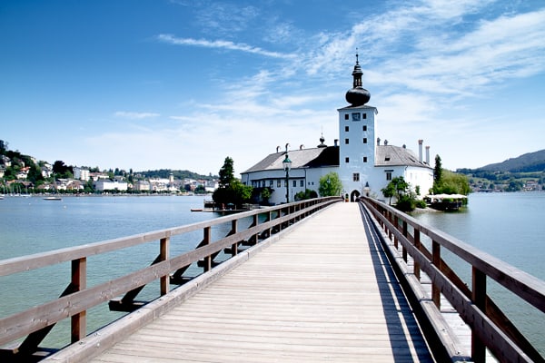 Schloss Ort on Lake Traumsee in Salzkammergut Austria via @insidetravellab