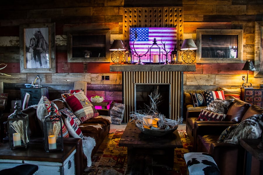 Mustang monument saloon bar via @insidetravellab