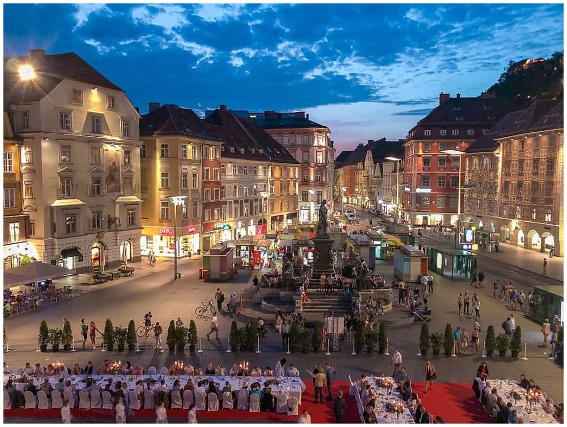 Long Table in Graz
