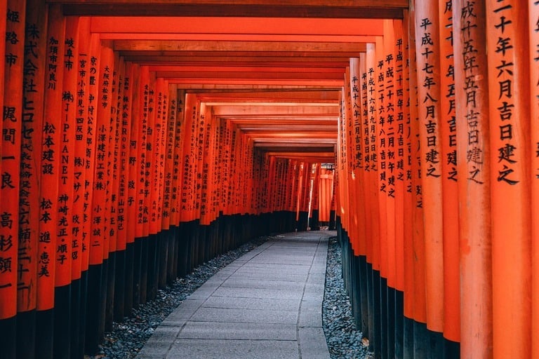 Iconic scarlet shrine in Japan
