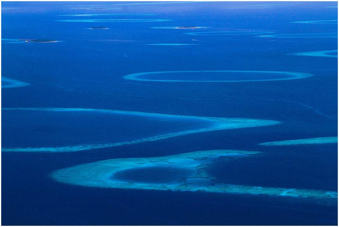 Inside the Travel Lab Maldives Background