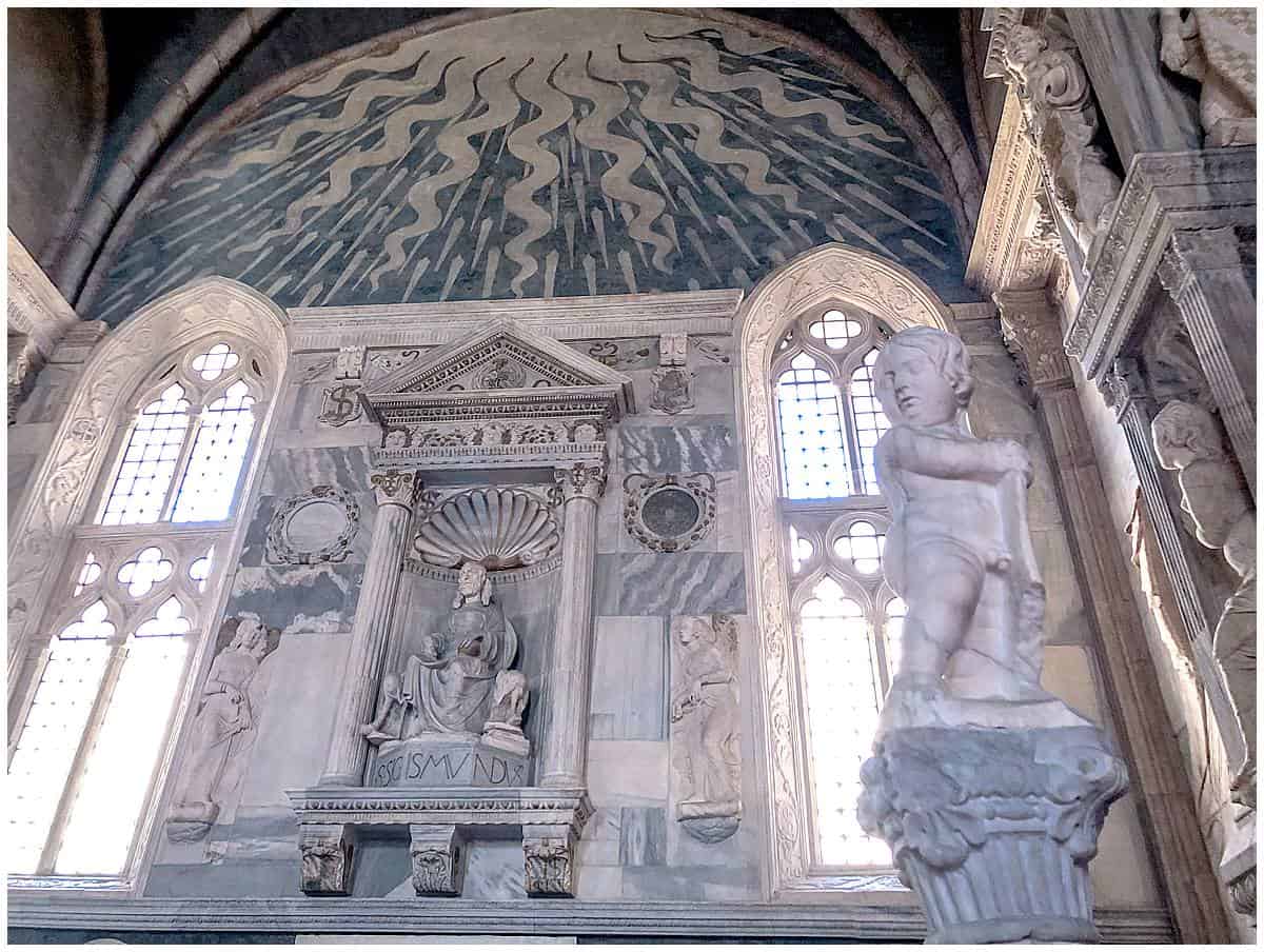 Italy - Emilia Romagna - Rimini-Tempio Malatestiano interior