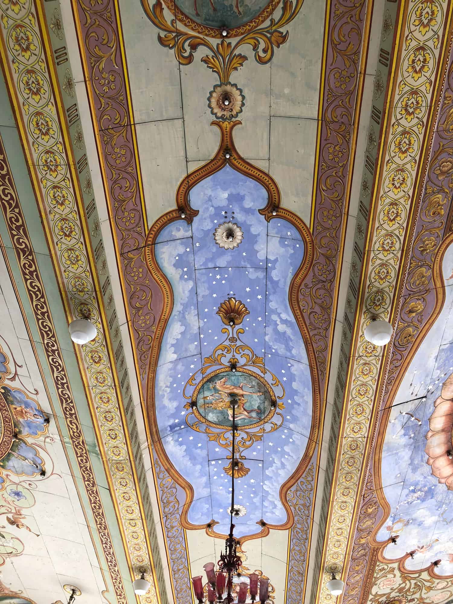 India - Karnataka - Mysore Palace - ceiling interior