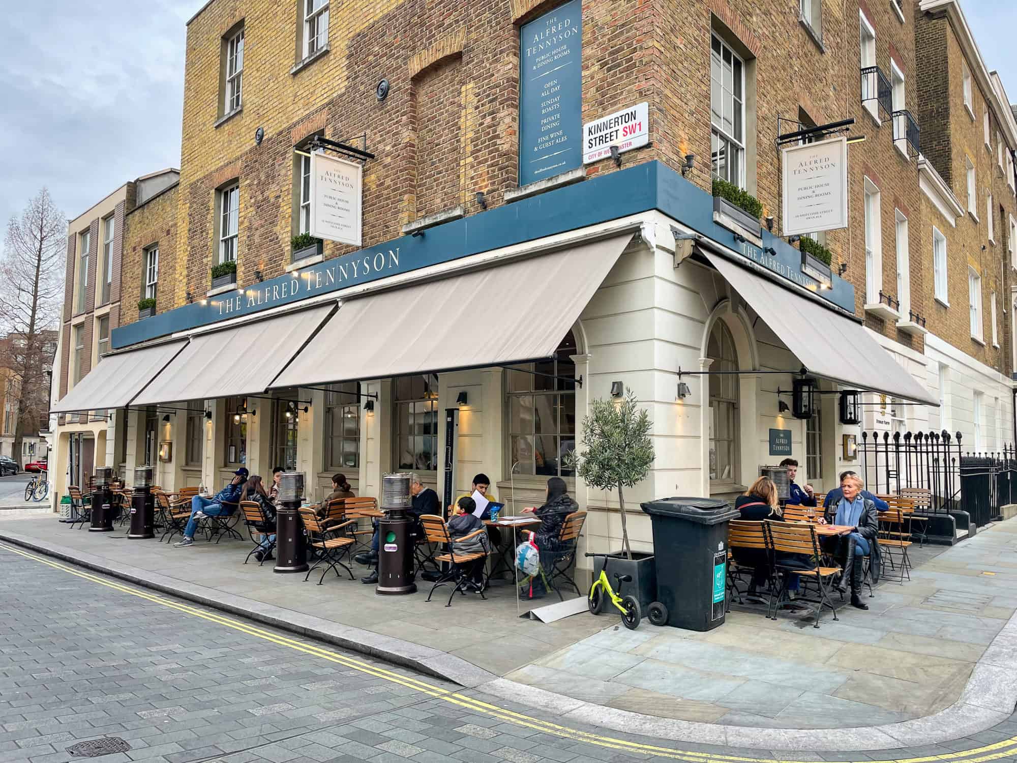UK - England - London - Belgravia - Kinnerton Street Alfred Tennyson Pub