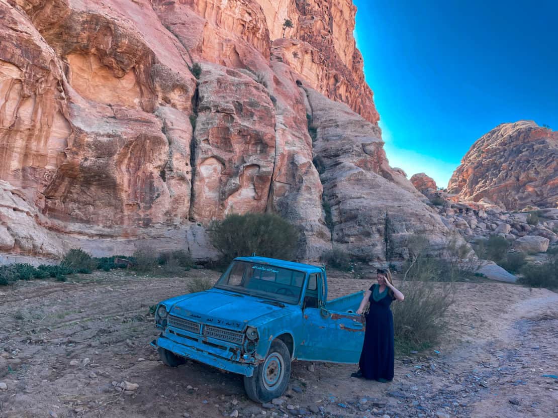 Jordan - woman lost in the desert with broken down car