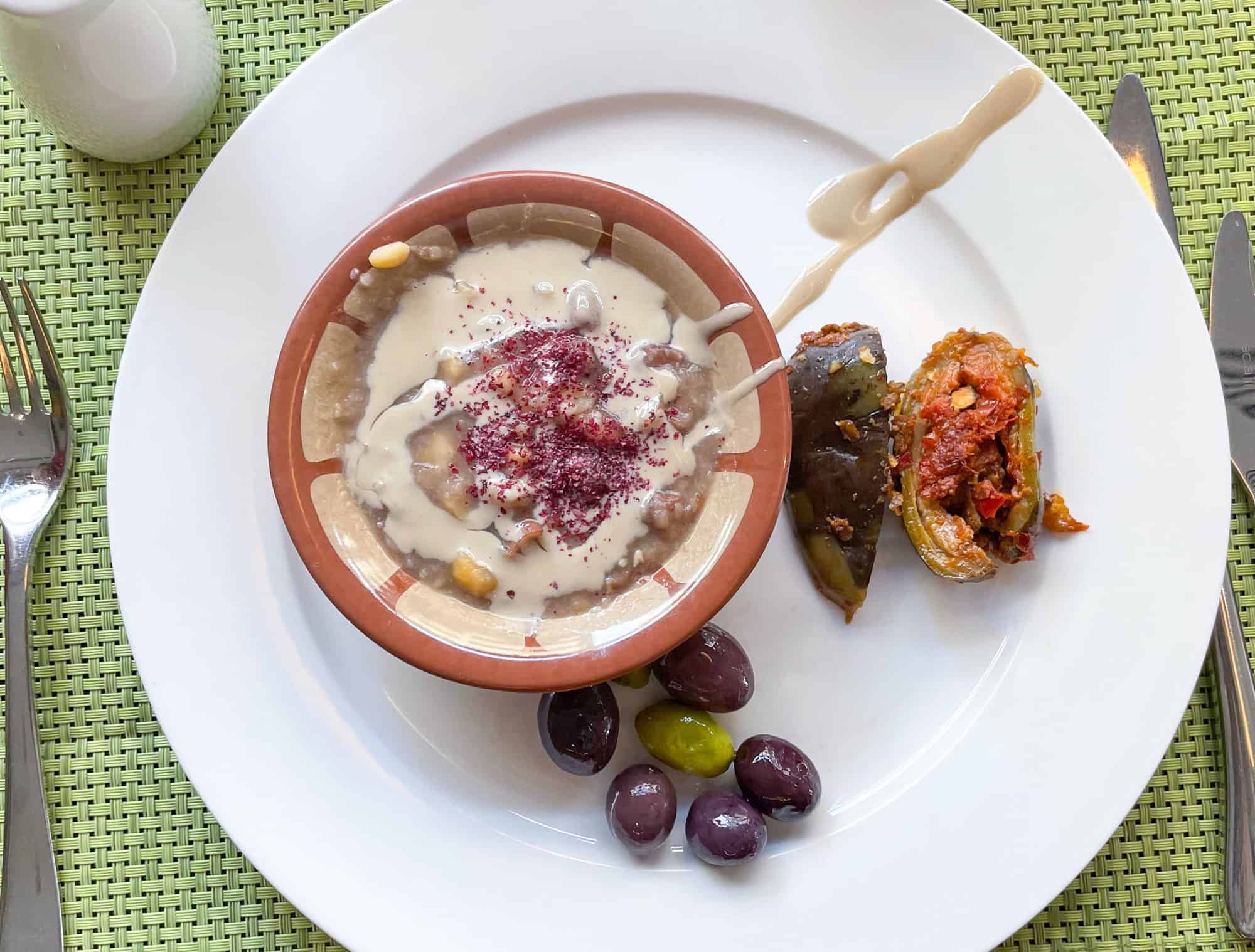 Jordanian food - foul mudummas and olives for breakfast