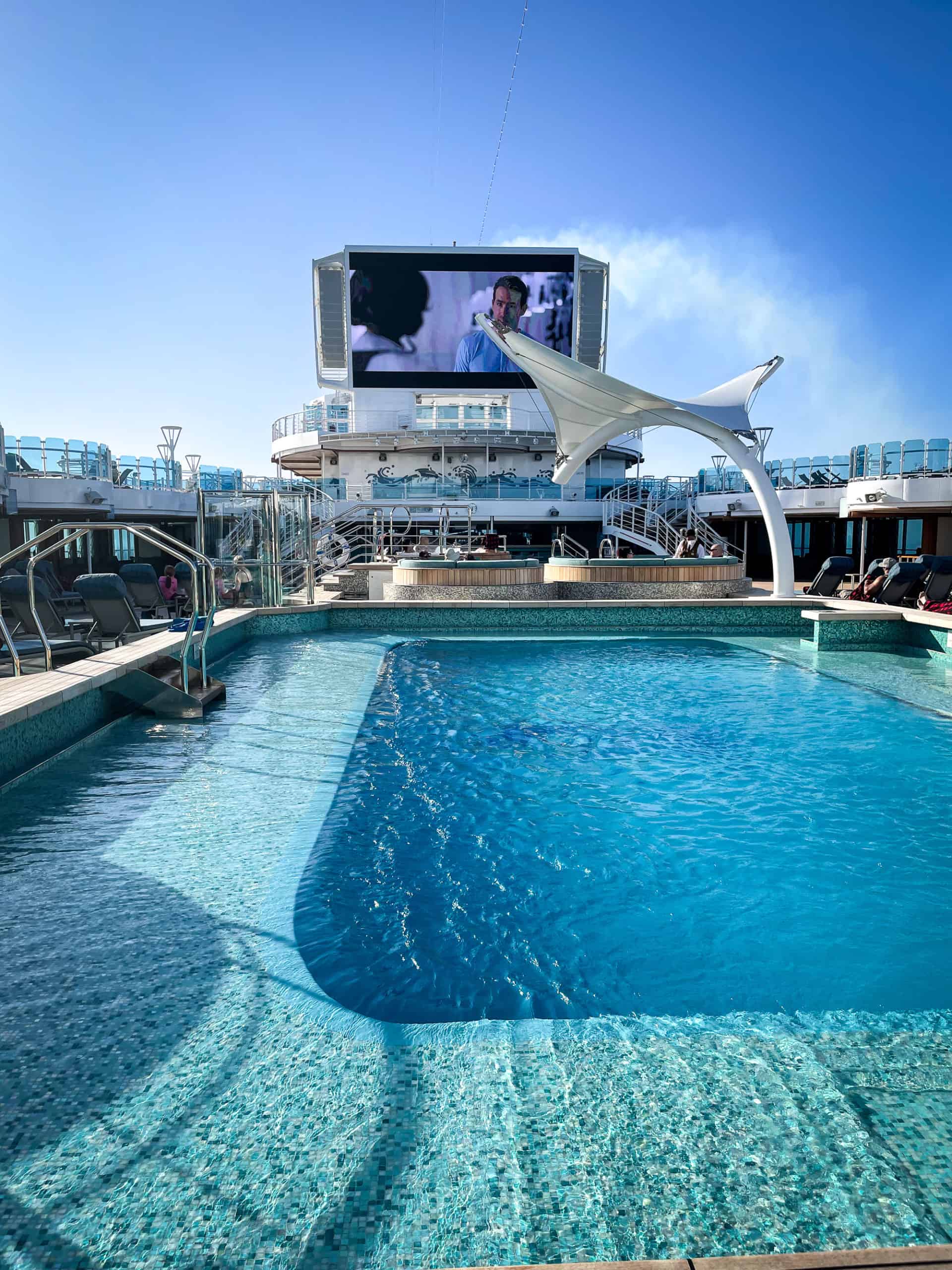 Discovery Princess Review - Movies under the Stars Main pool and hot tubs
