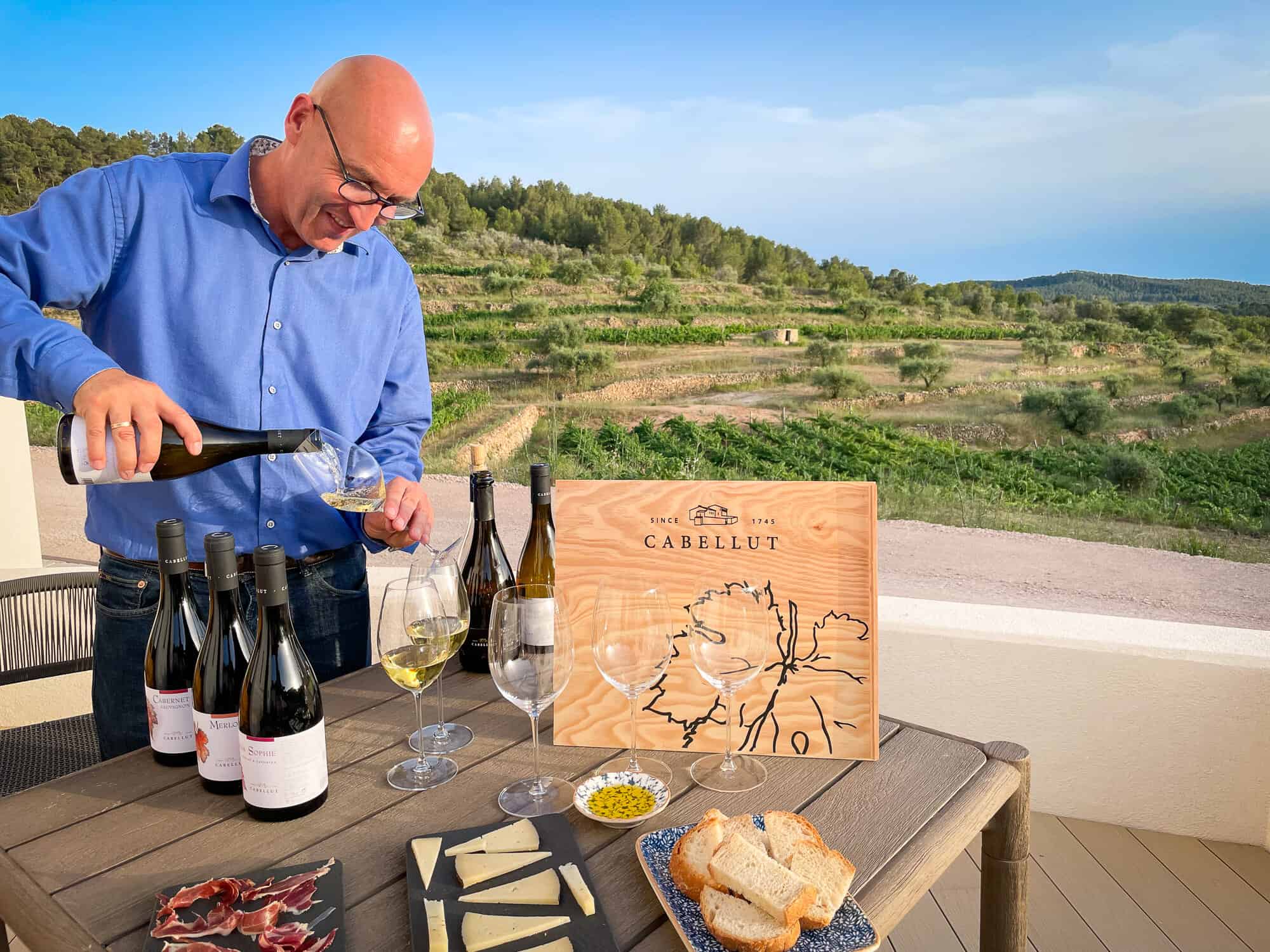 Spain - Masia Cabellut - Peter Johnsen Wine tasting preparation