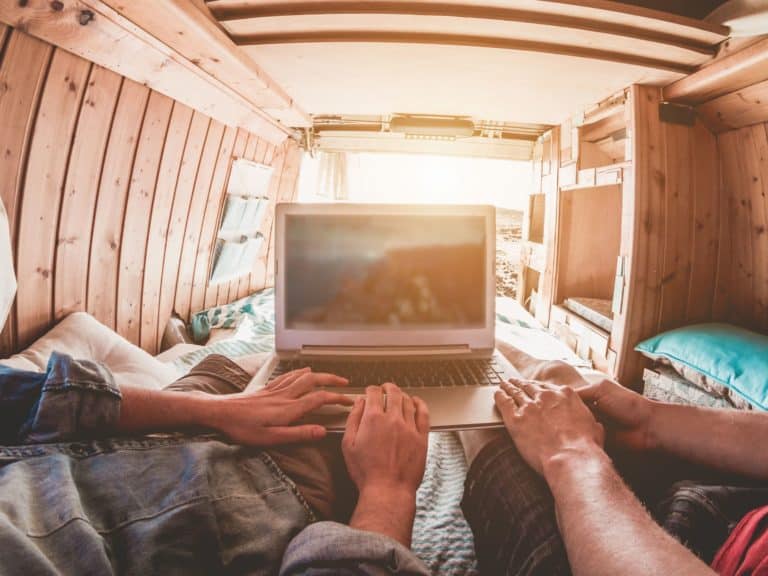 How to travel while working - van life