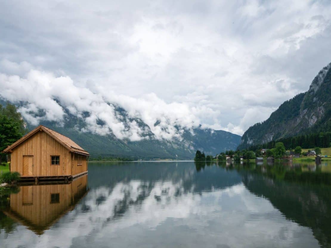 beautiful lakes in Austria Hallstattersee