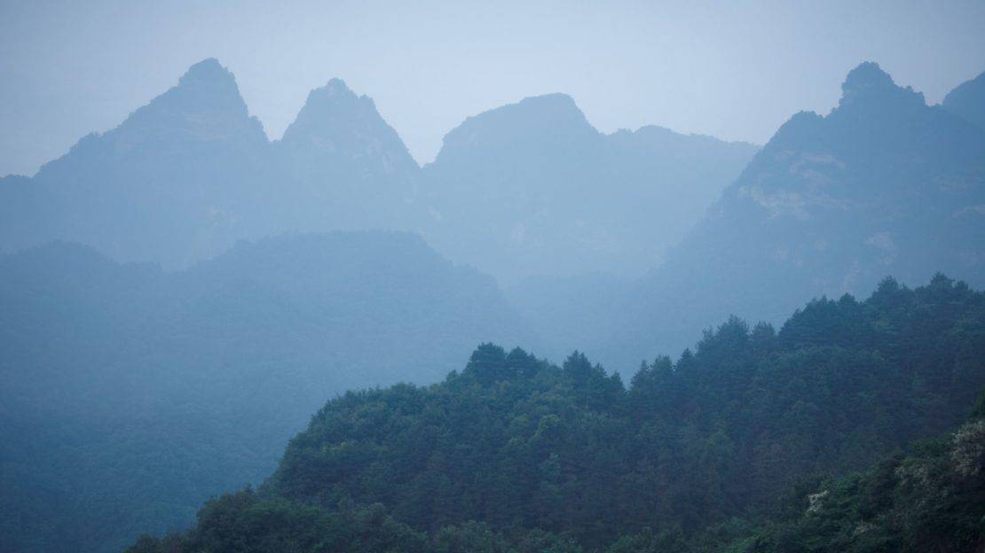 China bucket list - Wudang mountains in blue mist