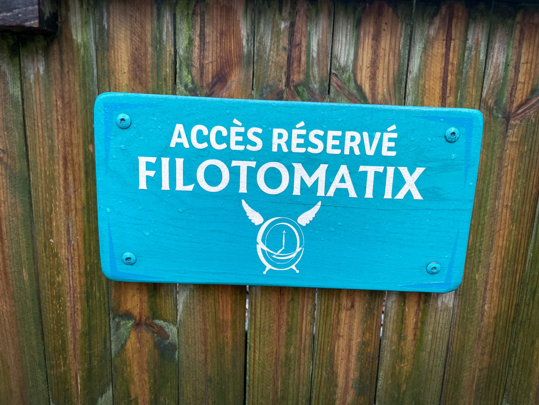 The filotomatix queue sign at Parc Asterix