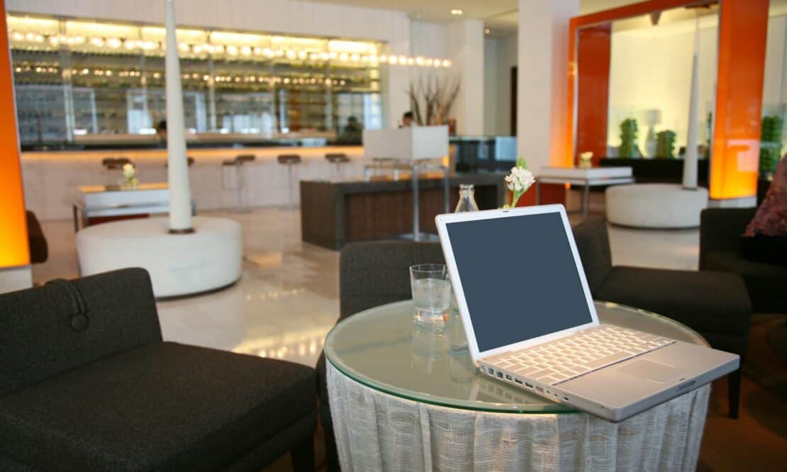 Why a VoIP is Essential for Travellers and How to Find The Best One