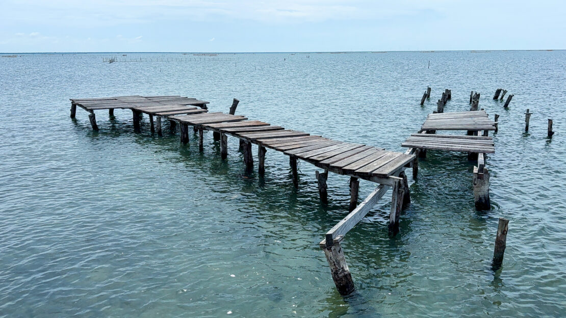 Broken pier in the sea in Jaffna, Sri Lanka - things to do in Jaffna