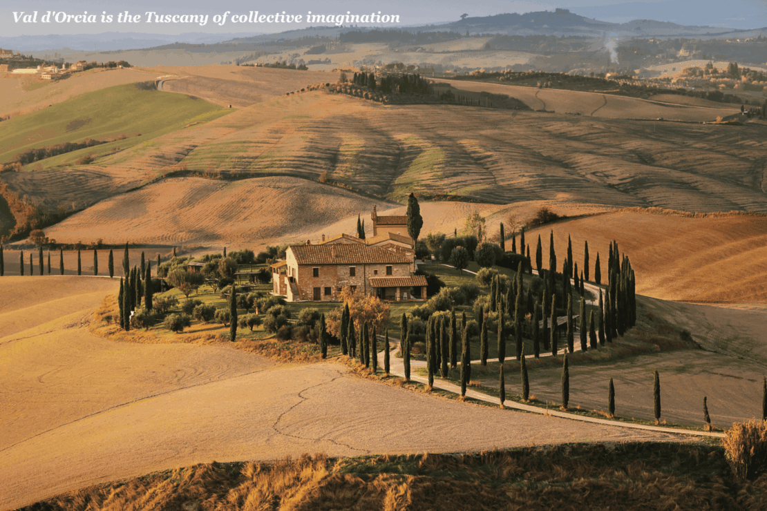 House in the middle of the countryside in Val d'Orcia, Italy - trip to Tuscany