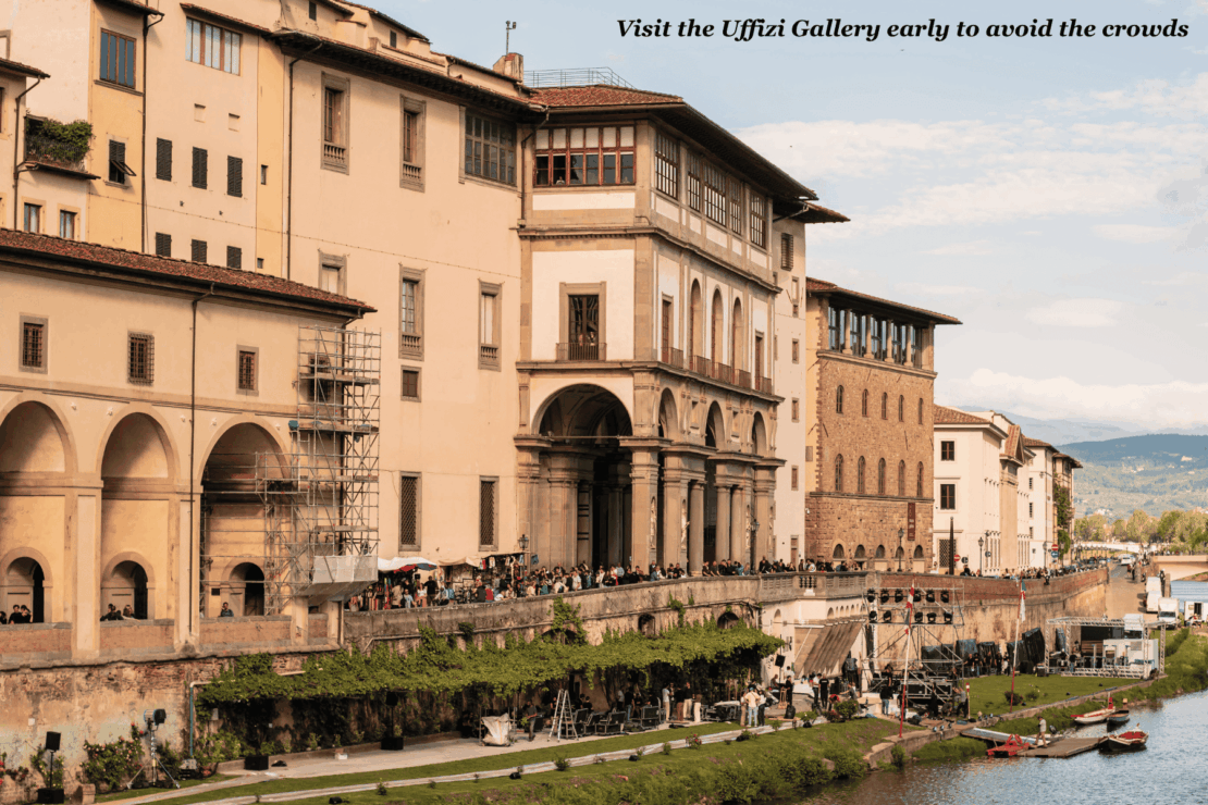 People queuing outside the Uffizi Gallery in Florence, Italy 0 trip to Tuscany