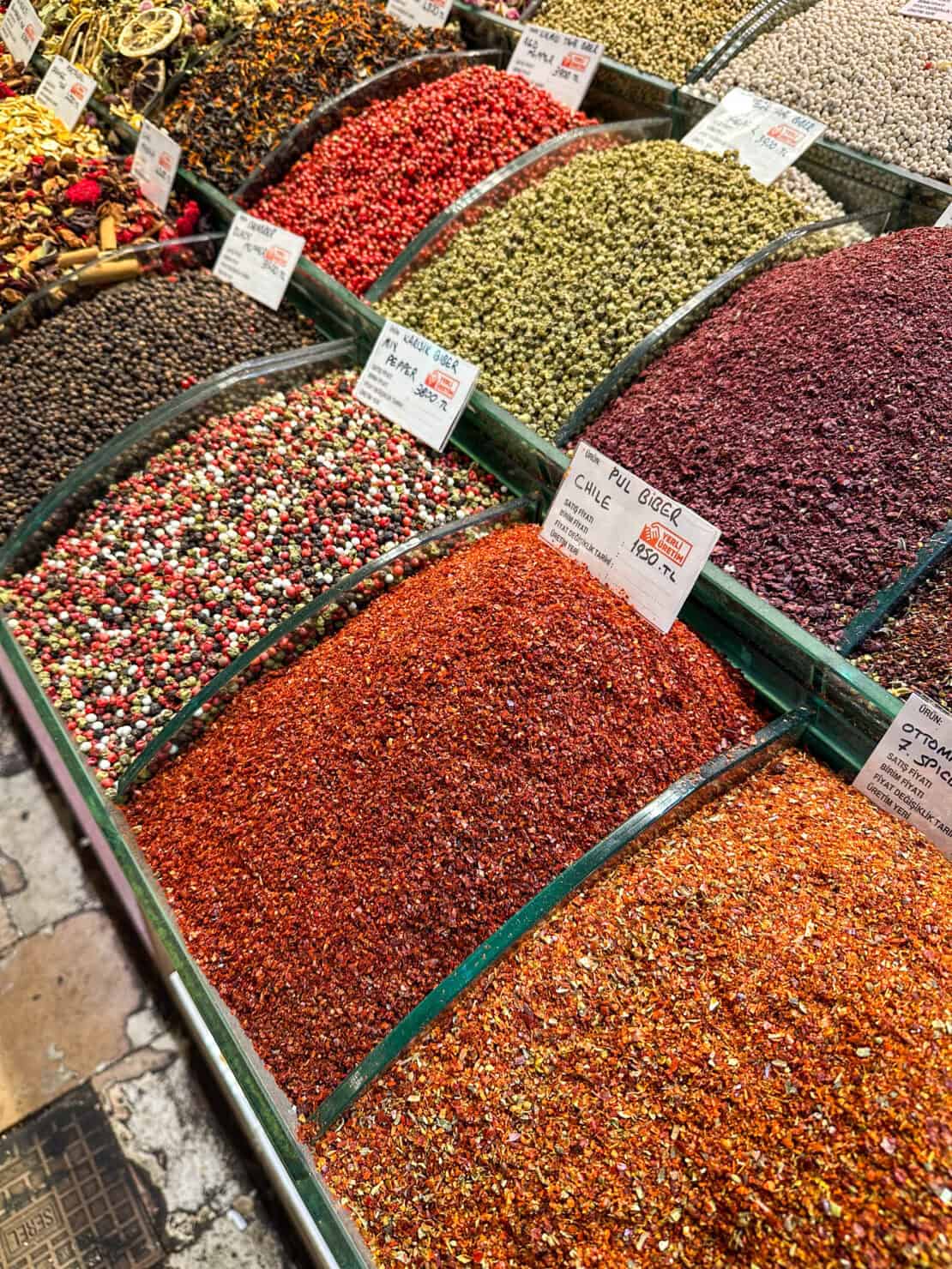 Bins full of spices in the Spice Bazaar in Istanbul, Turkey - Turkish souvenirs