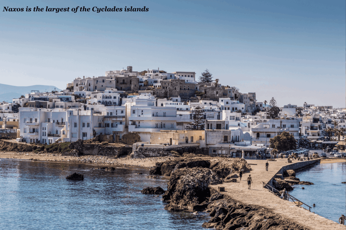 Houses on a hill in Naxos - Best Greek Itineraries