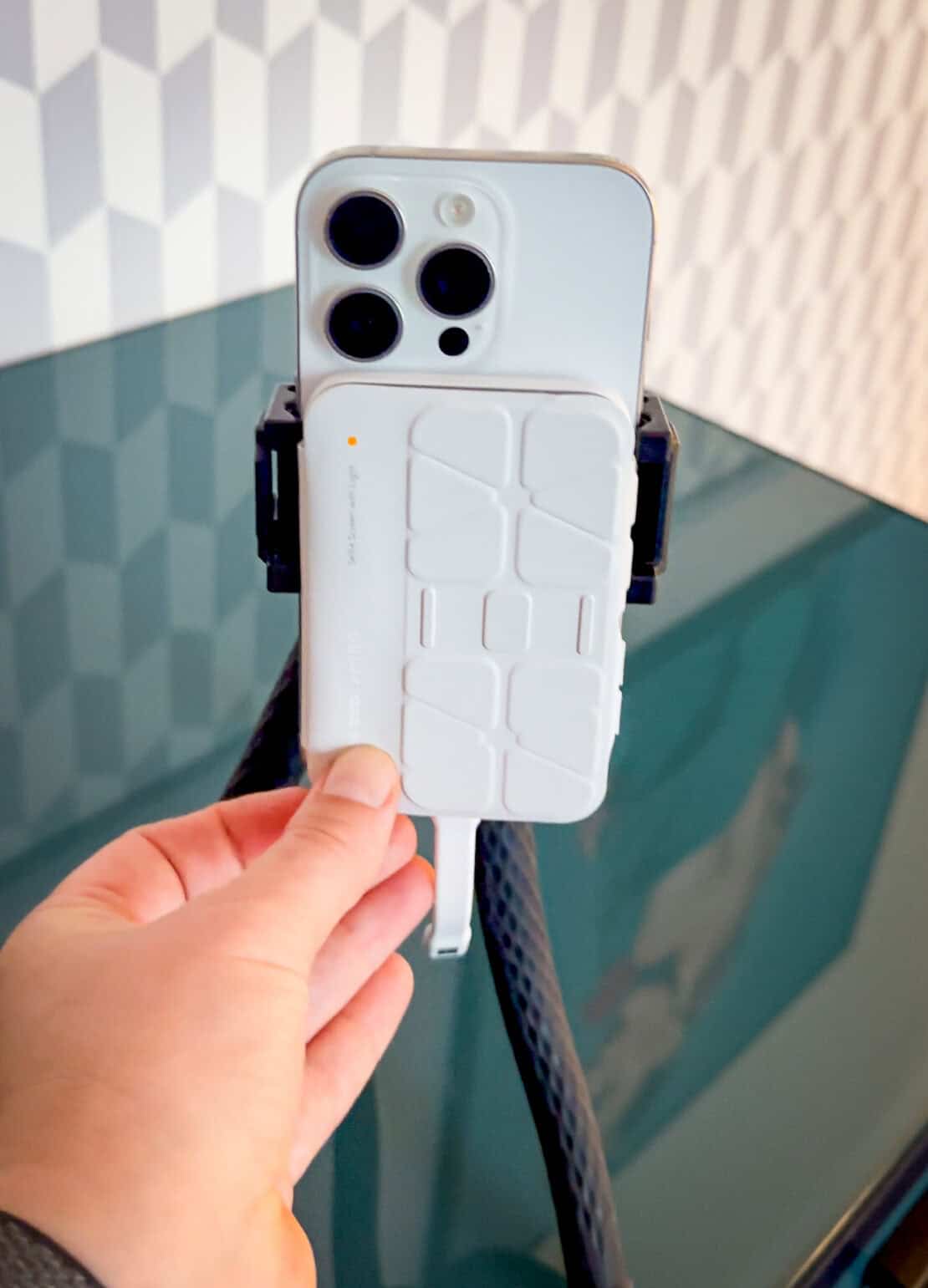 Attaching the Insta360 Snap to a phone