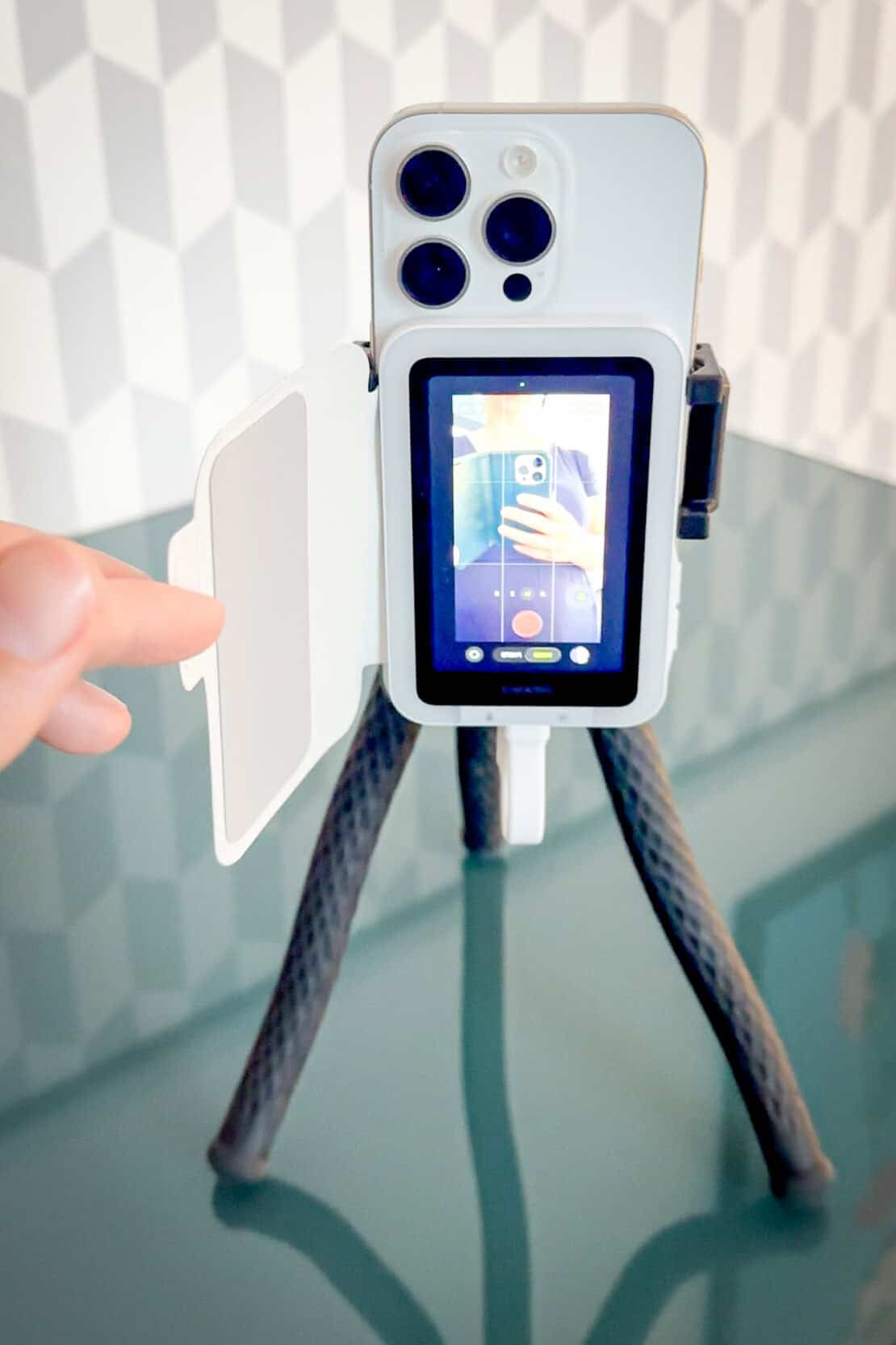 The viewfinder on the InstaSnap