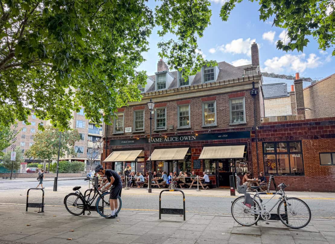 Dame Alice Owen Pub in Clerkenwell, London, England